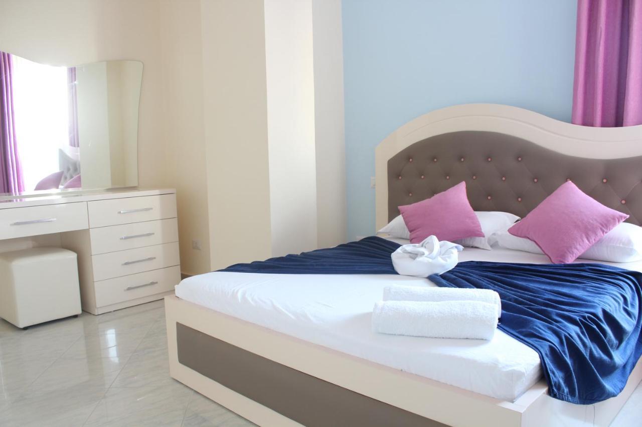 Hotel Garden Radhimë Extérieur photo